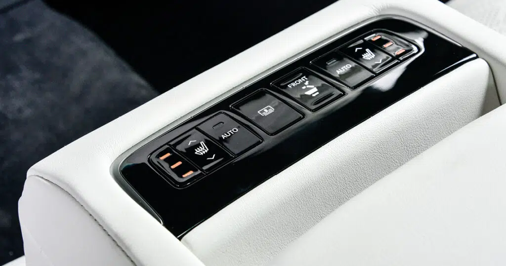 THE EXCLAMATION POINT Lexus Life